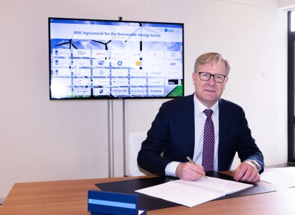 Hernieuwbare energiesector slaat handen ineen voor duurzame productieketen